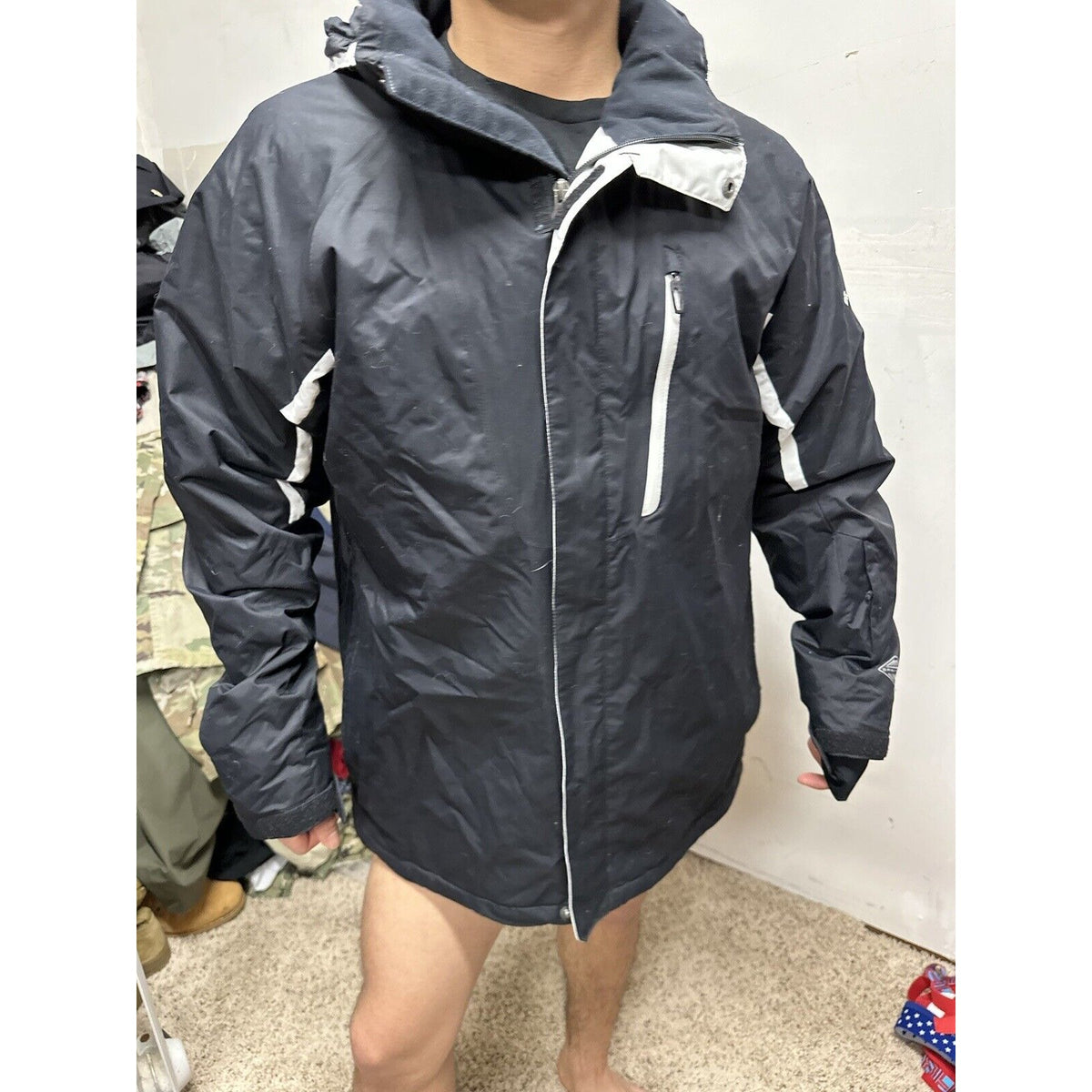 Men’s Columbia Black Omni-tech waterproof Snow Jacket Black Full Zip Hoodie L