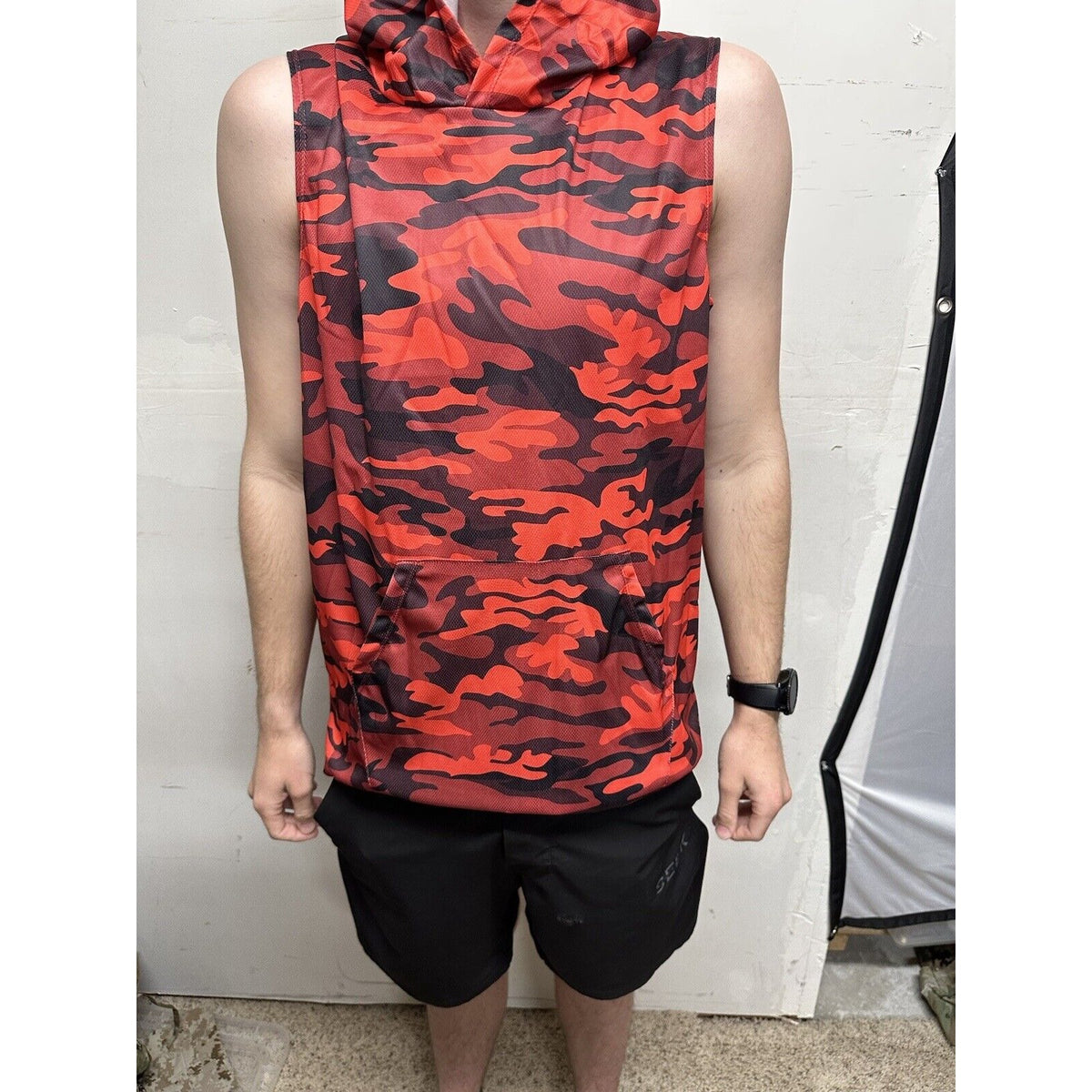 Men’s Red Camo Muscle Pull Over Hoodie Large