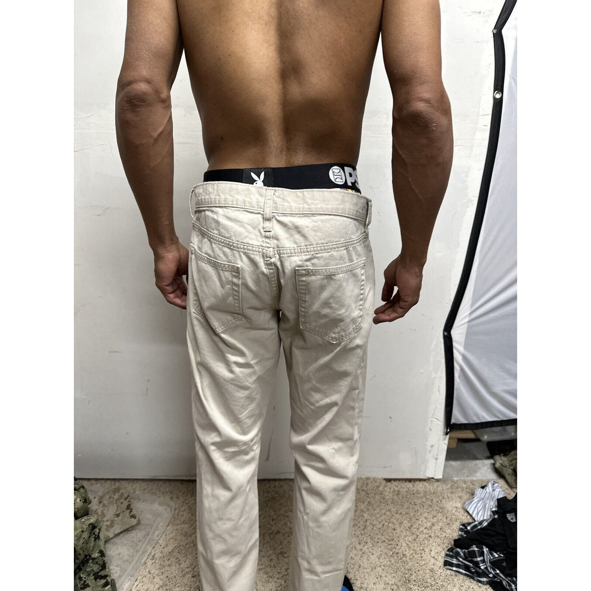 Men’s Cream / Beige Old Navy Pants 33 X 34
