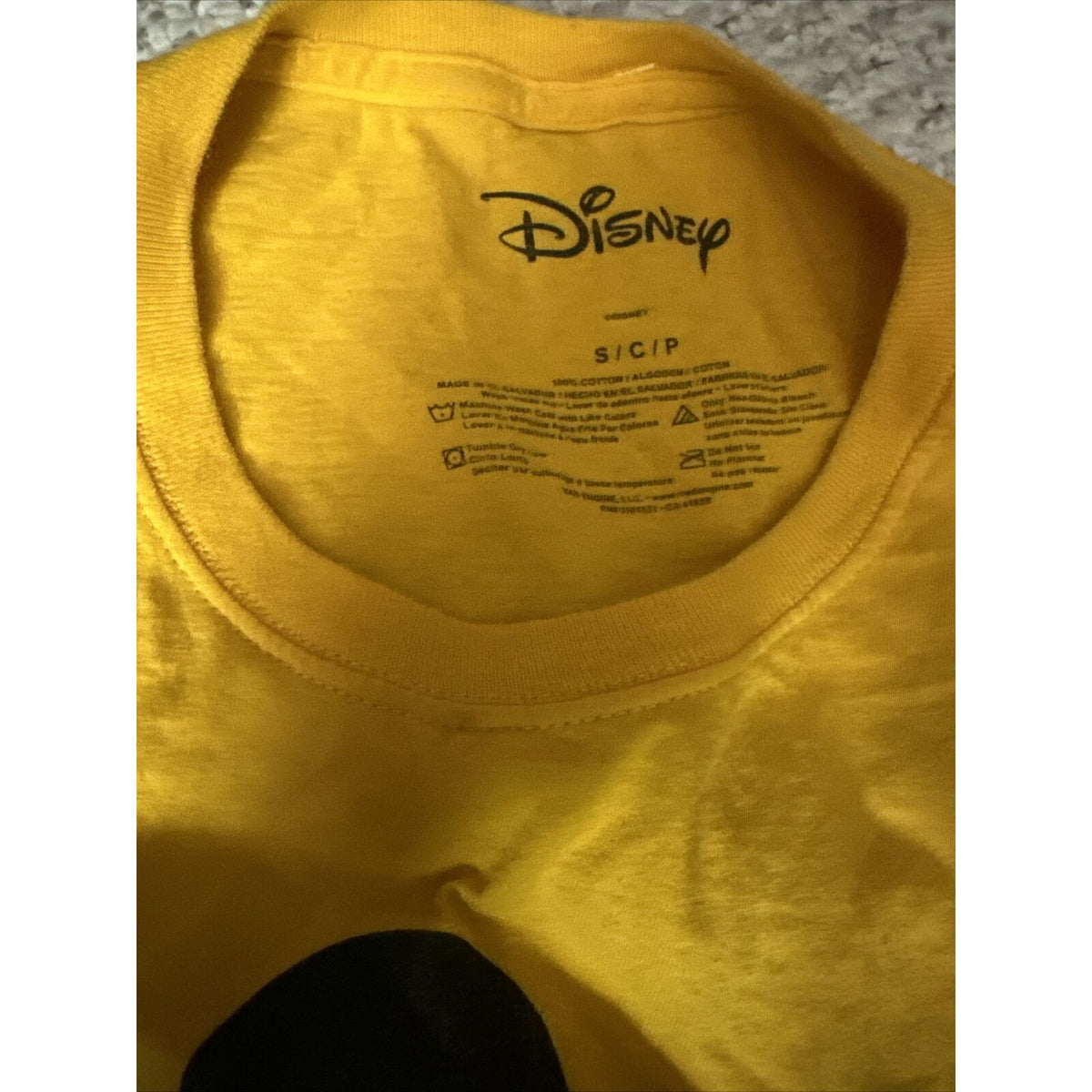 Men’s Small Yellow Mickey Mouse Disney Tshirt Short Sleeve