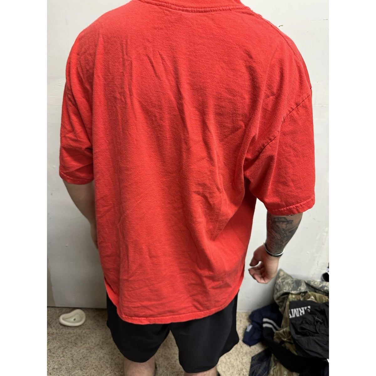 Men’s XL Red Marines USMC Tshirt  Gildan