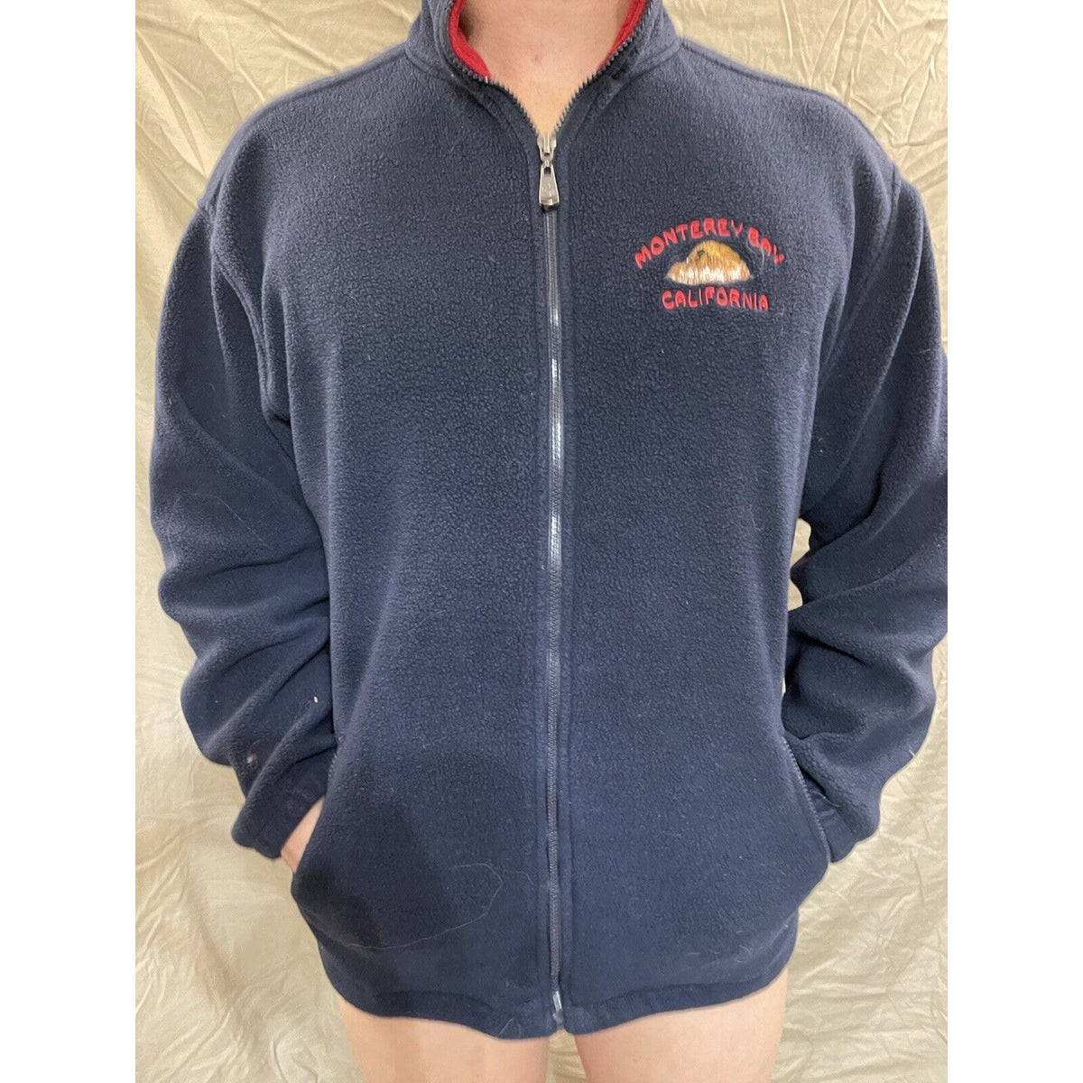 Men's full zip blue sweatshirt monterey bay california fits like a medium Gogo