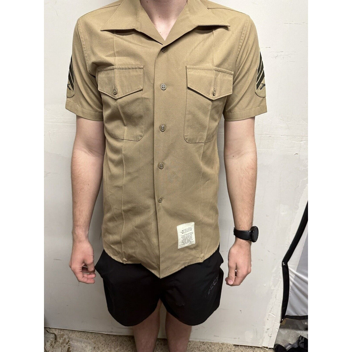Men’s Medium Usmc Marine Button Up Uniform Shirt