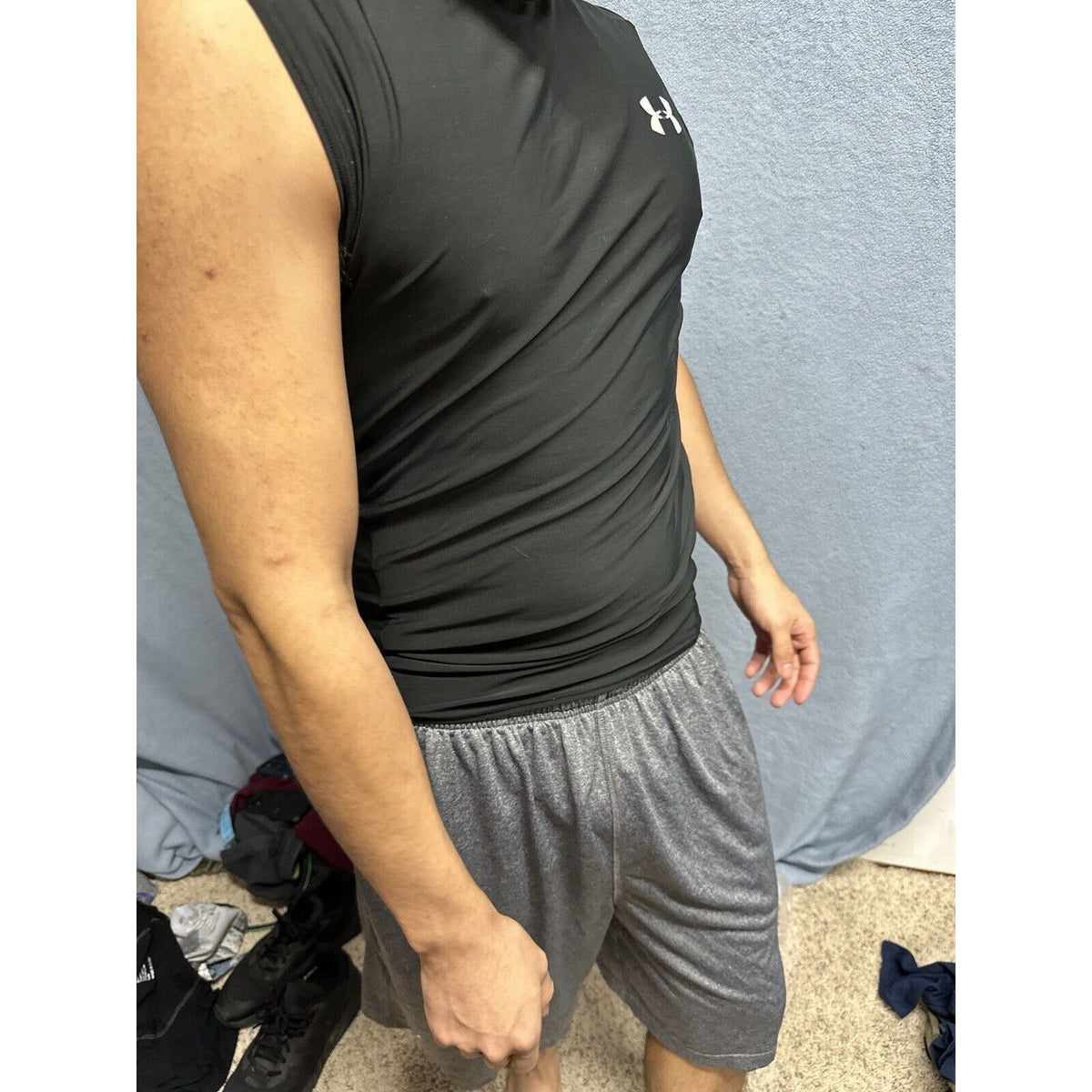 Men’s Black Under Armour Muscle Shirt Athletic Tank Large