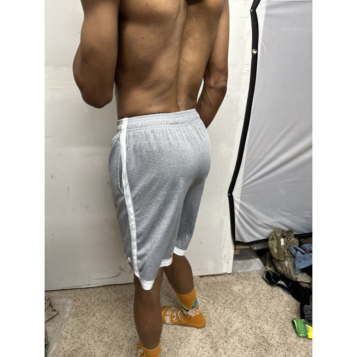 teen boy’s  Fila xL Gray Athletic Shorts (18-20)