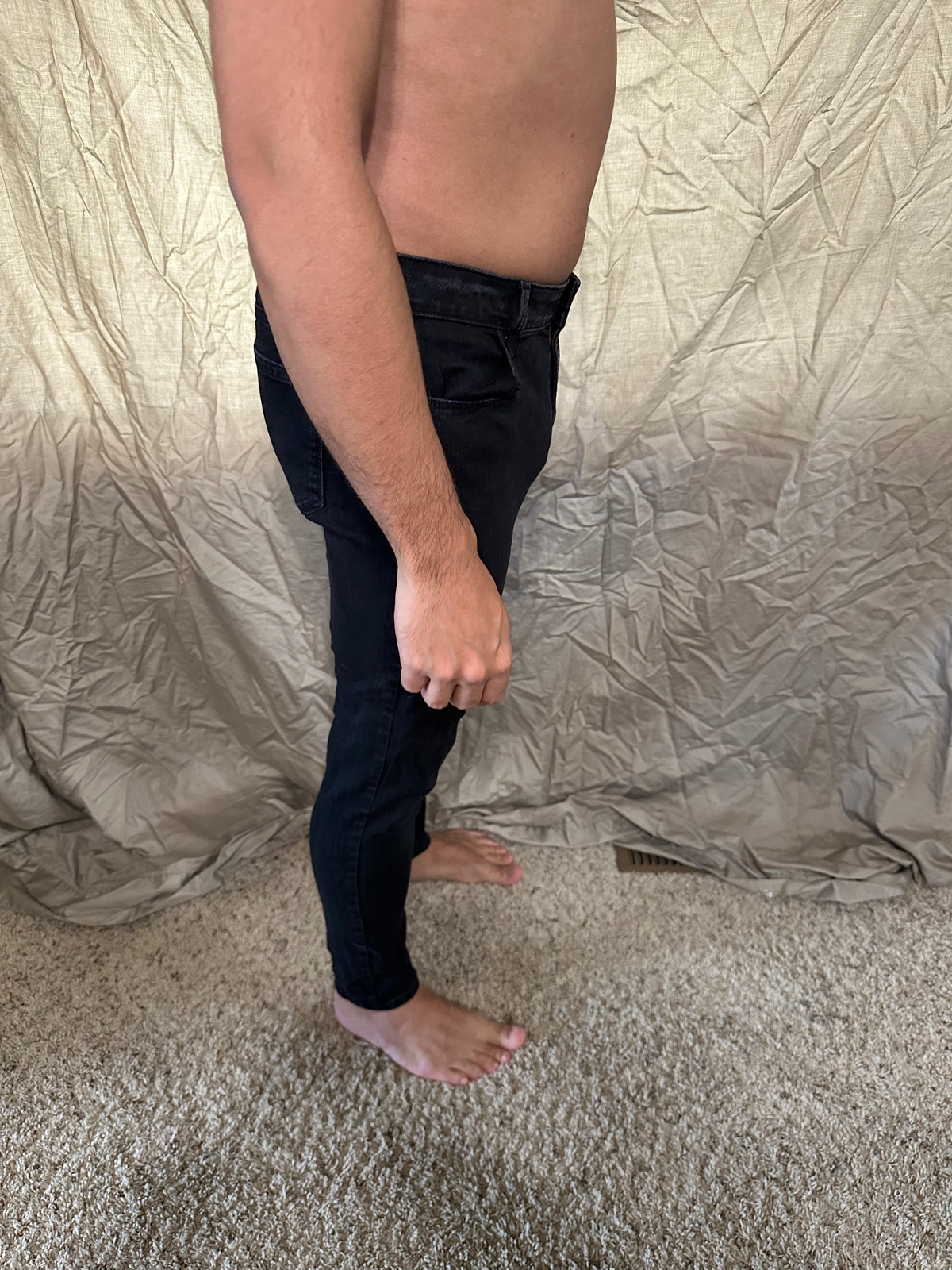 Women’s black super skinny size 8 mid-rise old navy jeans