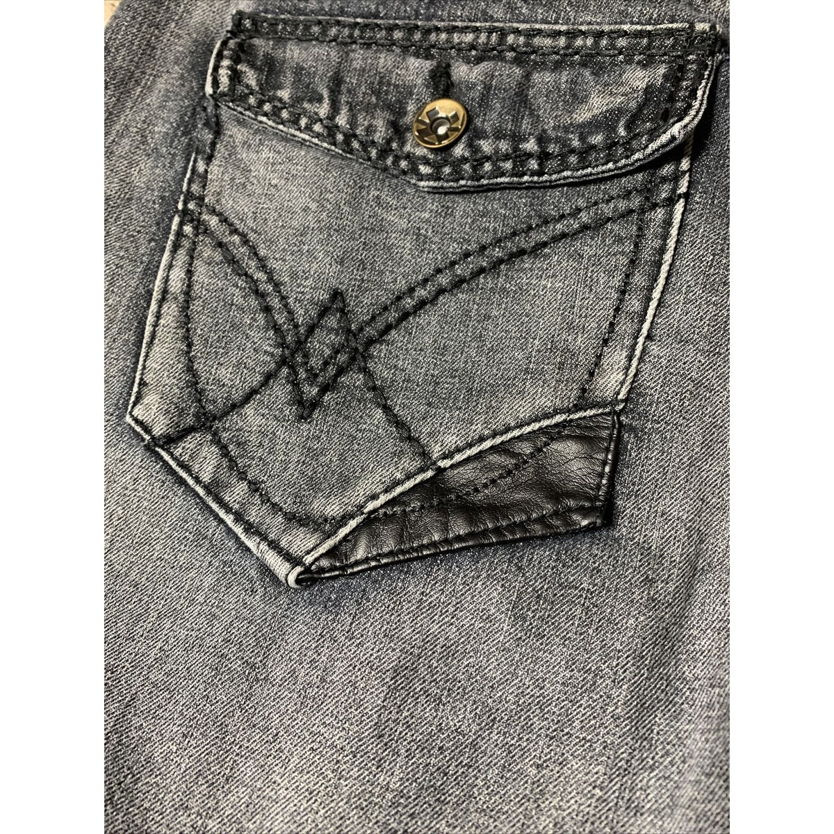 NBN Gear Baggy Loose Fit Black Jeans Men’s Size  36x32 Leather Patches Gold