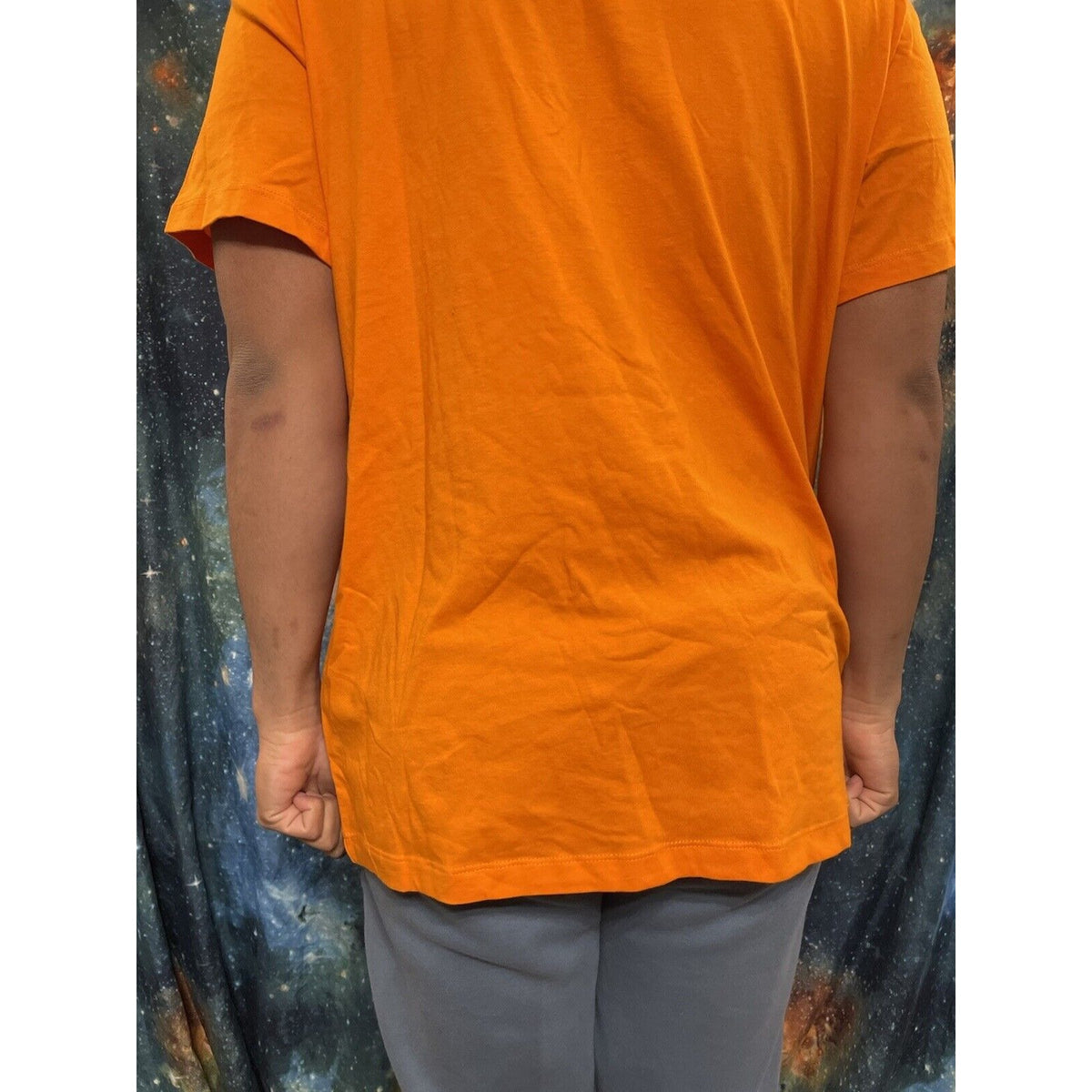 Men’s The Nike Tee XL orange Short Sleeve T-shirt