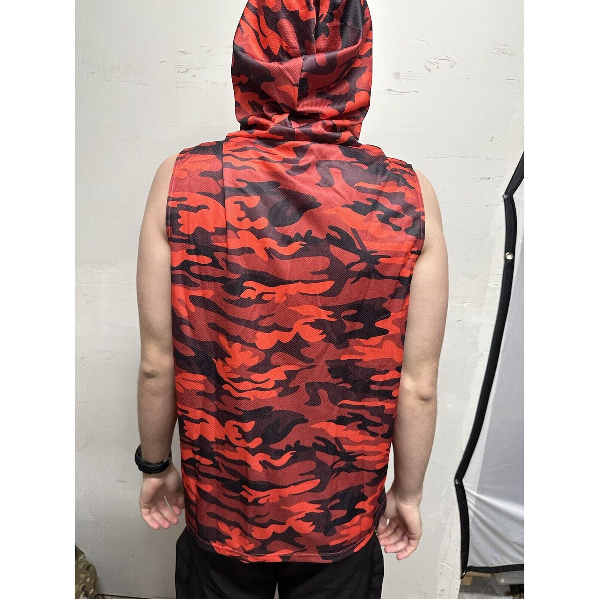 Men’s Red Camo Muscle Pull Over Hoodie Large