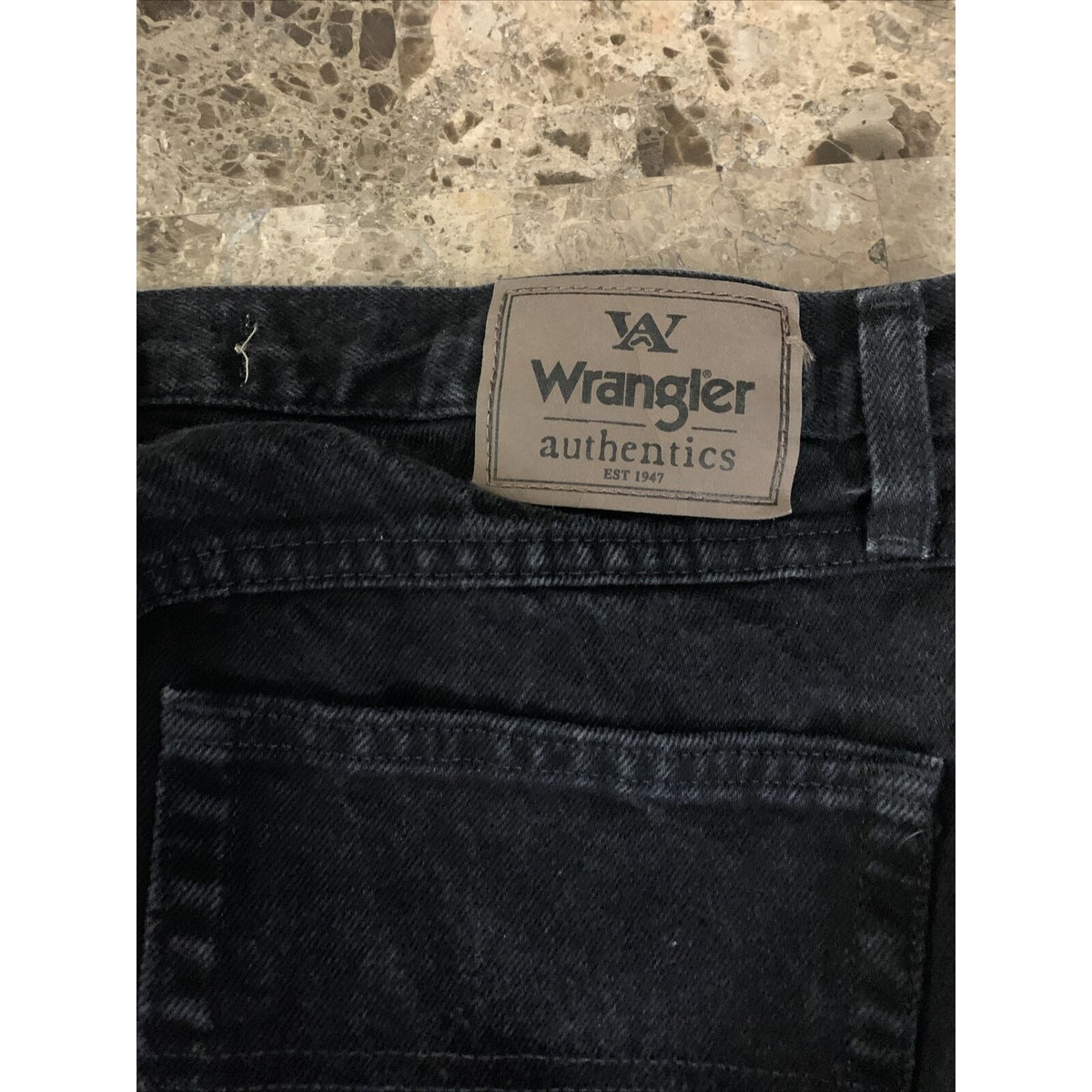 Wrangler Authentics Men's Classic 5-Pocket Regular Fit, Black, size 33x30