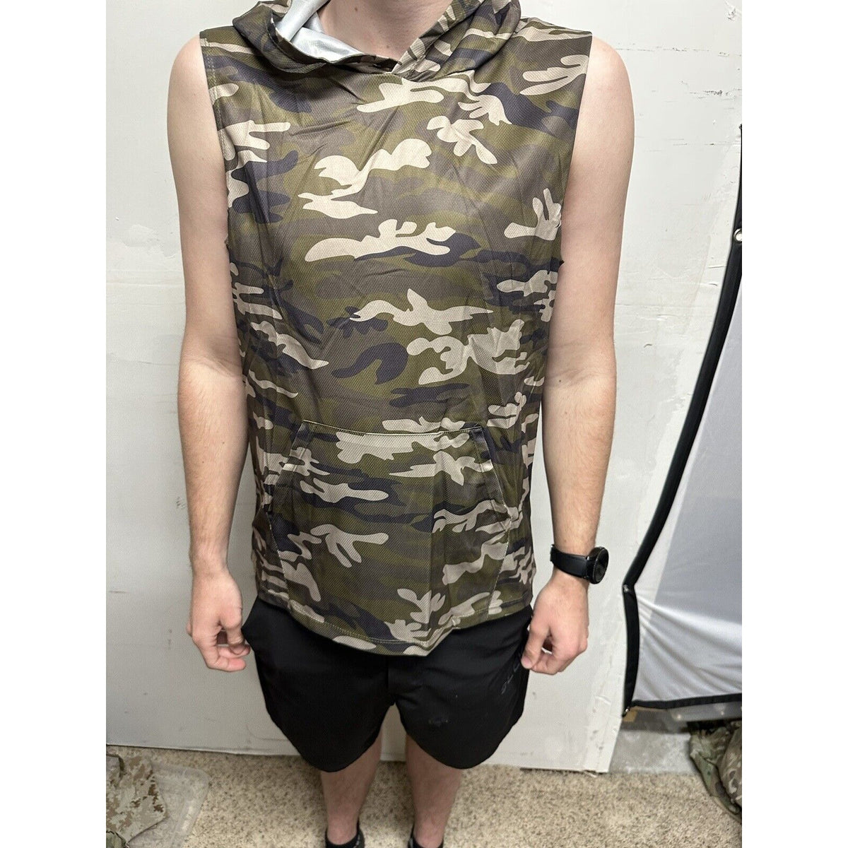 Men’s Green Camo Hoodie Polyester Sleeveless Pullover