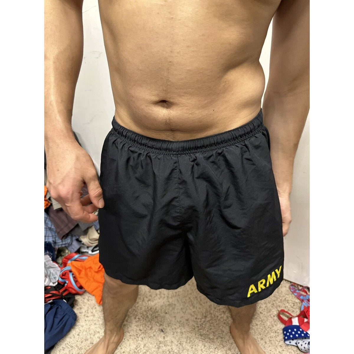 Men’s Us Army Pt Workout Uniform Black Shorts Medium