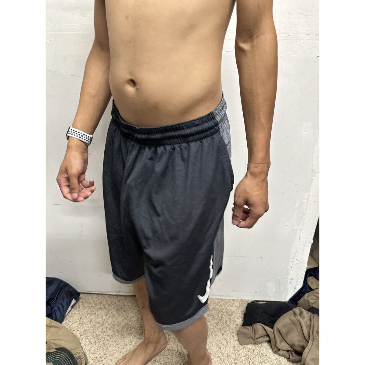 Men’s Black And Gray Nike XL Athletic Shorts With Pockets