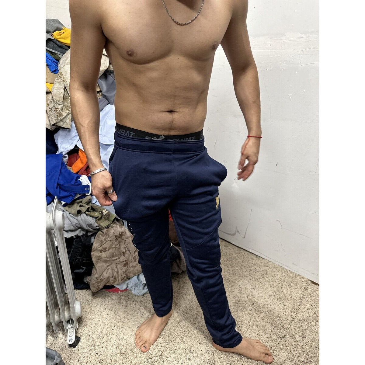 Men’s Medium Dark Blue Under Armour Sweat Pants Loose US Navy