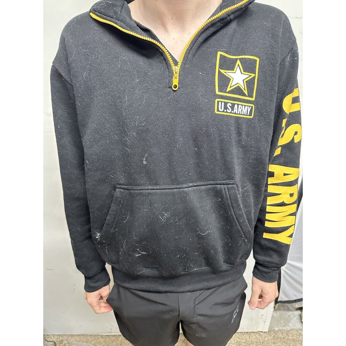 Men’s Black Medium Us Army 1/4 Zip Poly Cotton Pullover Sweater