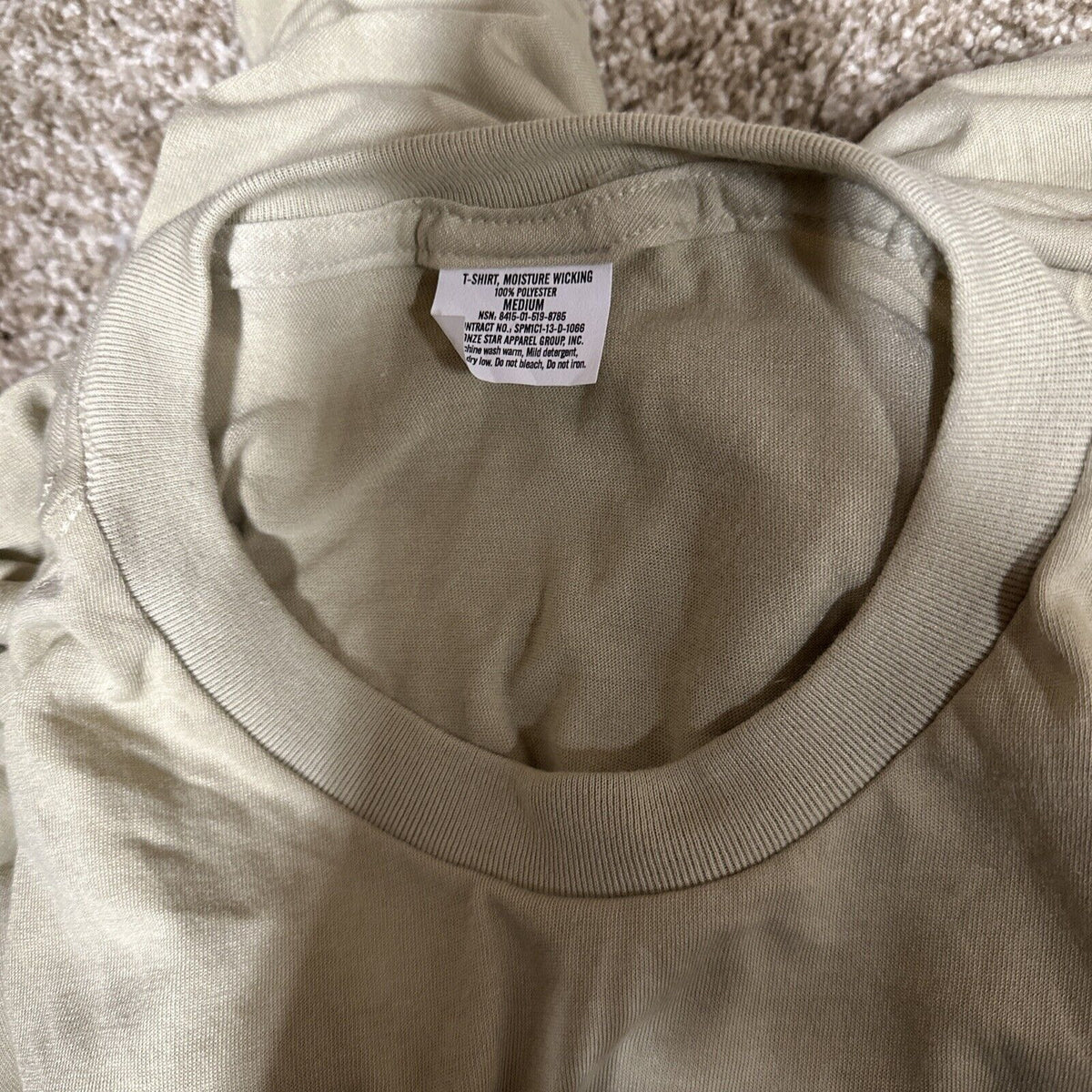 Men’s Desert Sand T-shirt Medium Moisture Wicking Poly Military Shirt