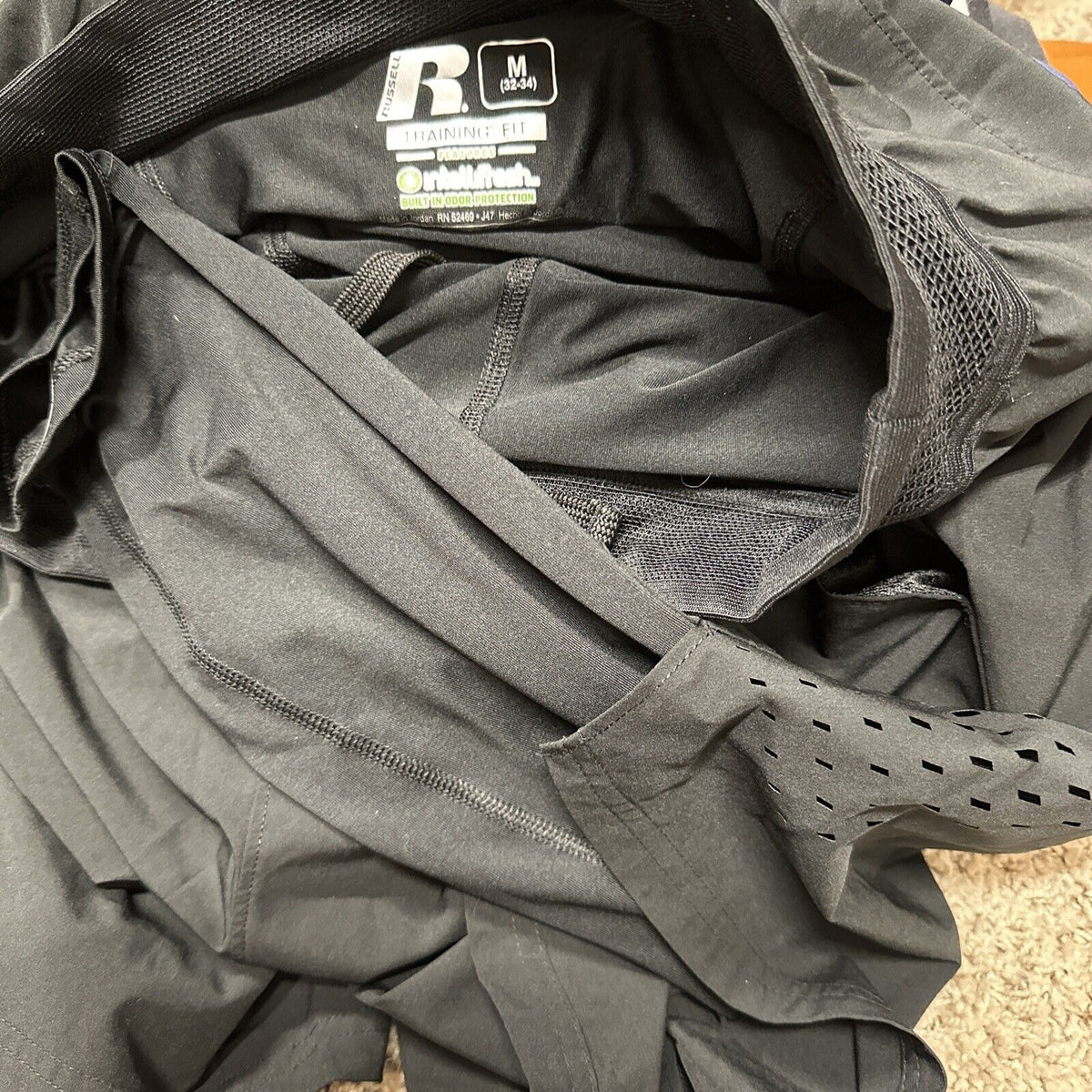 Men’s Russell Medium Training Fit Intellifresh Athletic Pants w/leggings