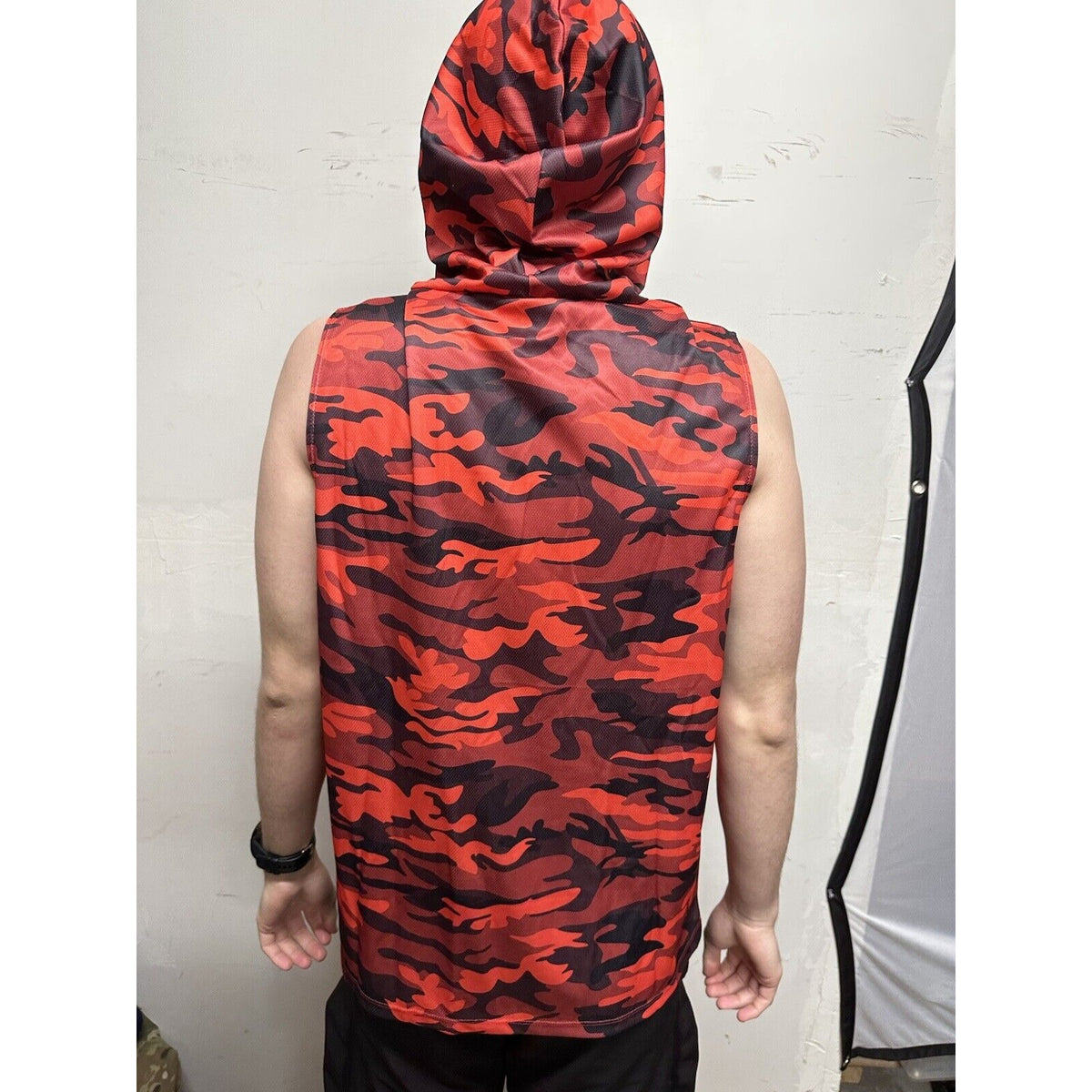 Men’s Red Camo Muscle Pull Over Hoodie Large