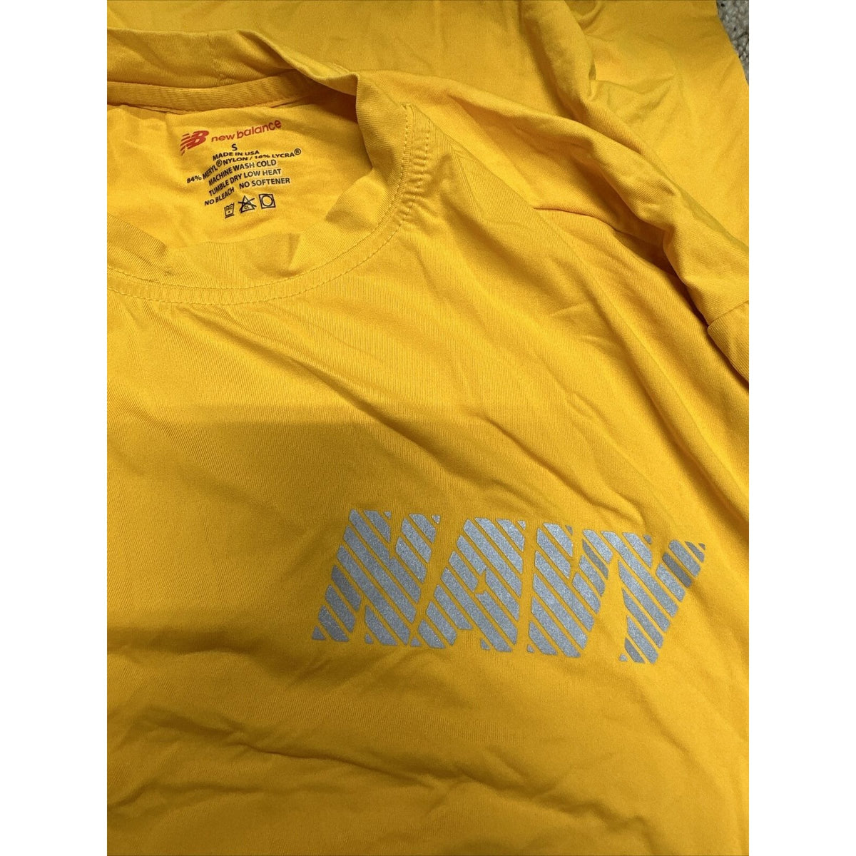 Men’s US Navy Yellow Physical Fitness pT Short sleeve Shirt Size Small Lycra