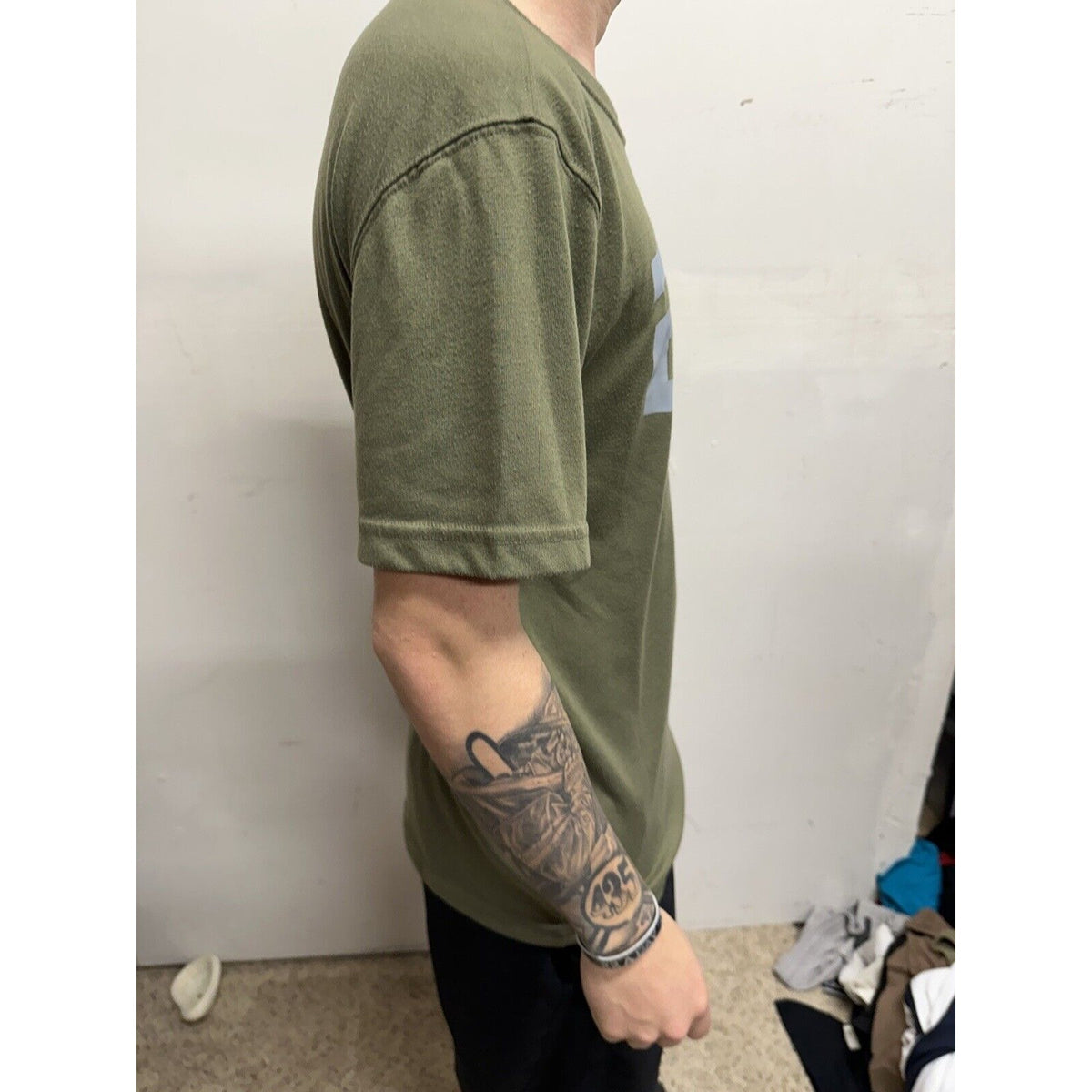 Men’s Short Sleeve Small Olive Green Tapout Shirt