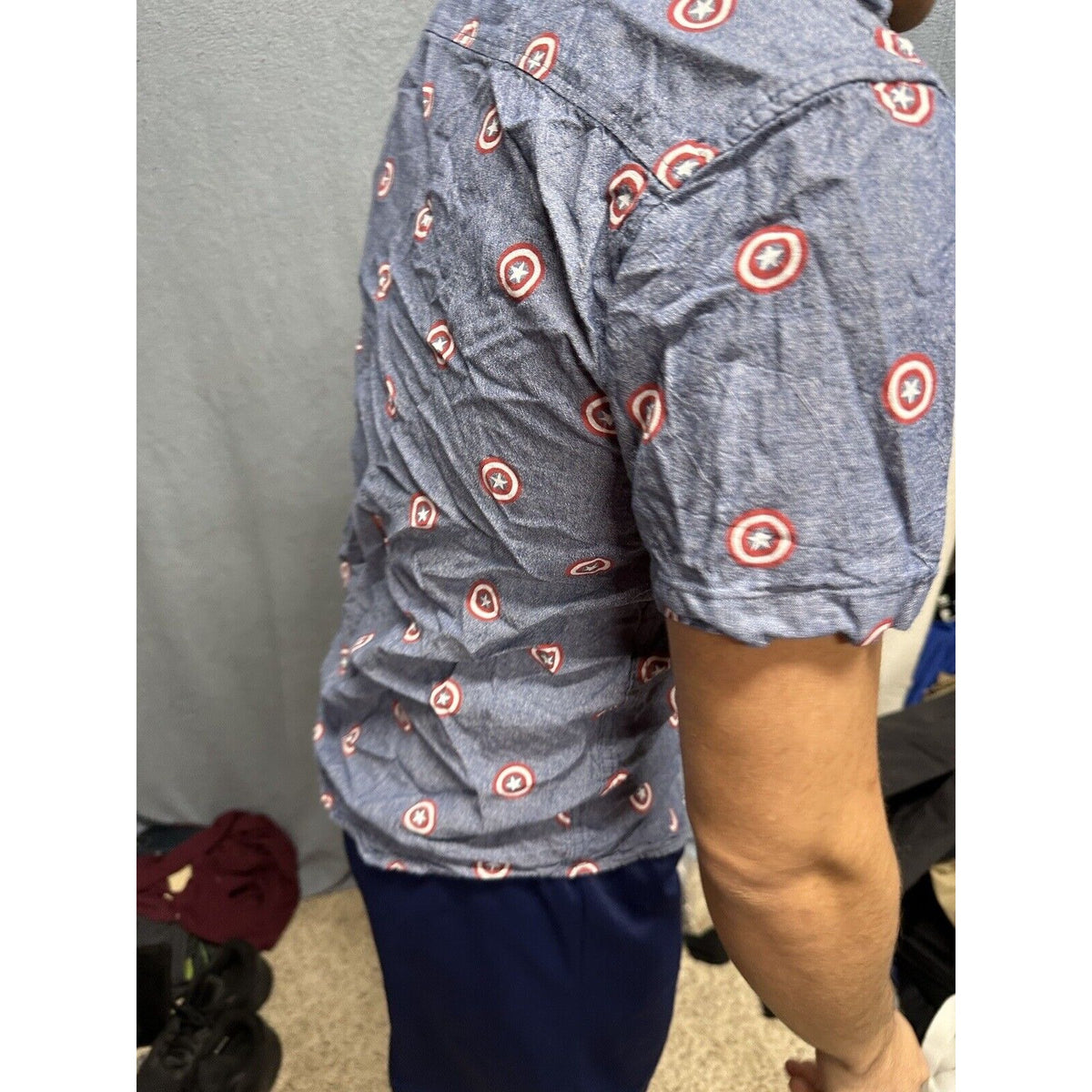 Men’s Button Up Short Sleeve Blue Marvel Small Captain America Shirt
