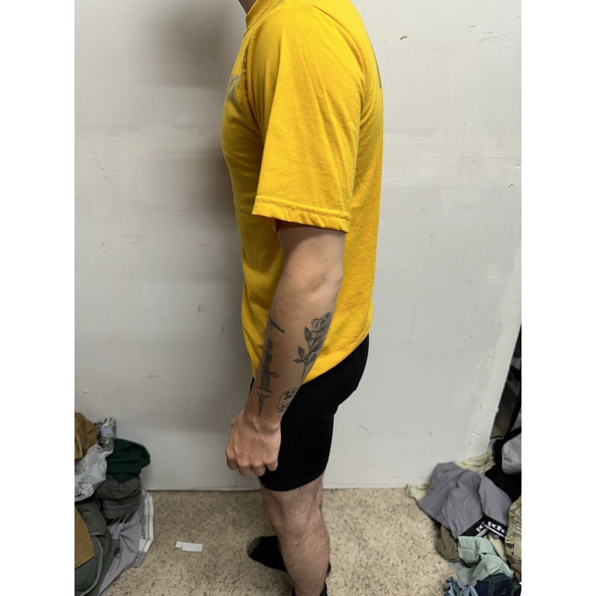 Men’s  Yellow Navy Physical Fitness Uniform Short Short Sleeve Small