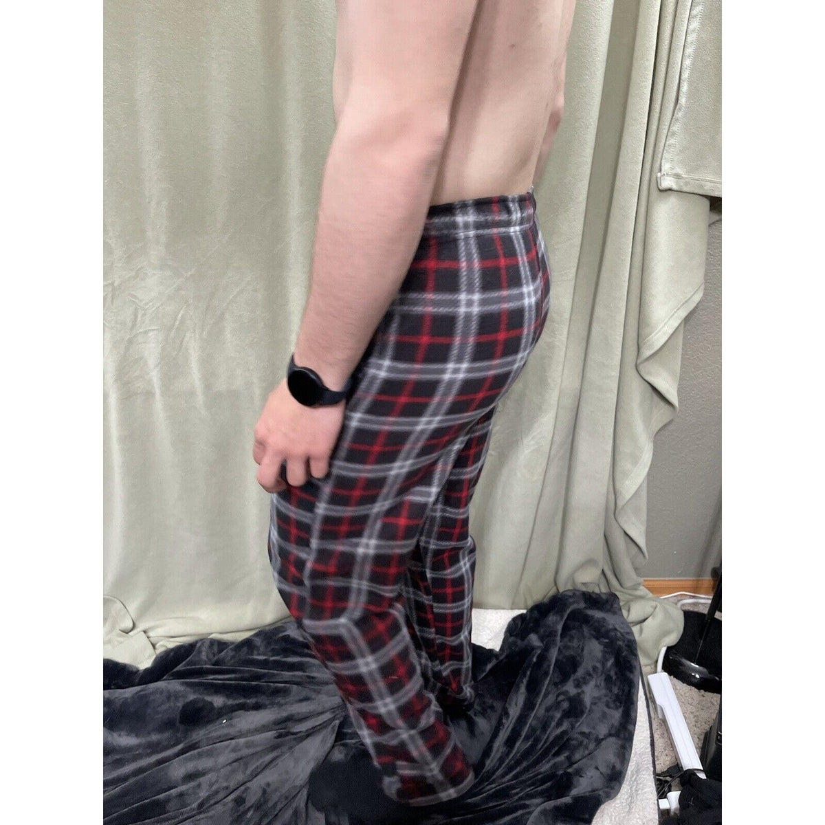 Men’s Sleepware Fruit Of The Loom Small Red Black Plaid Flannel