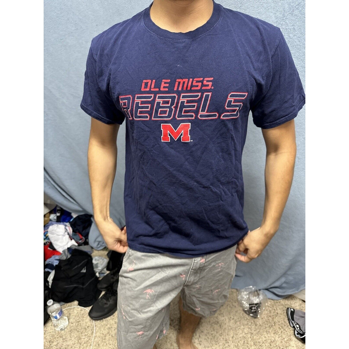 Men’s Dark Blue Ole Miss Rebels Medium Tshirt Short Sleeve