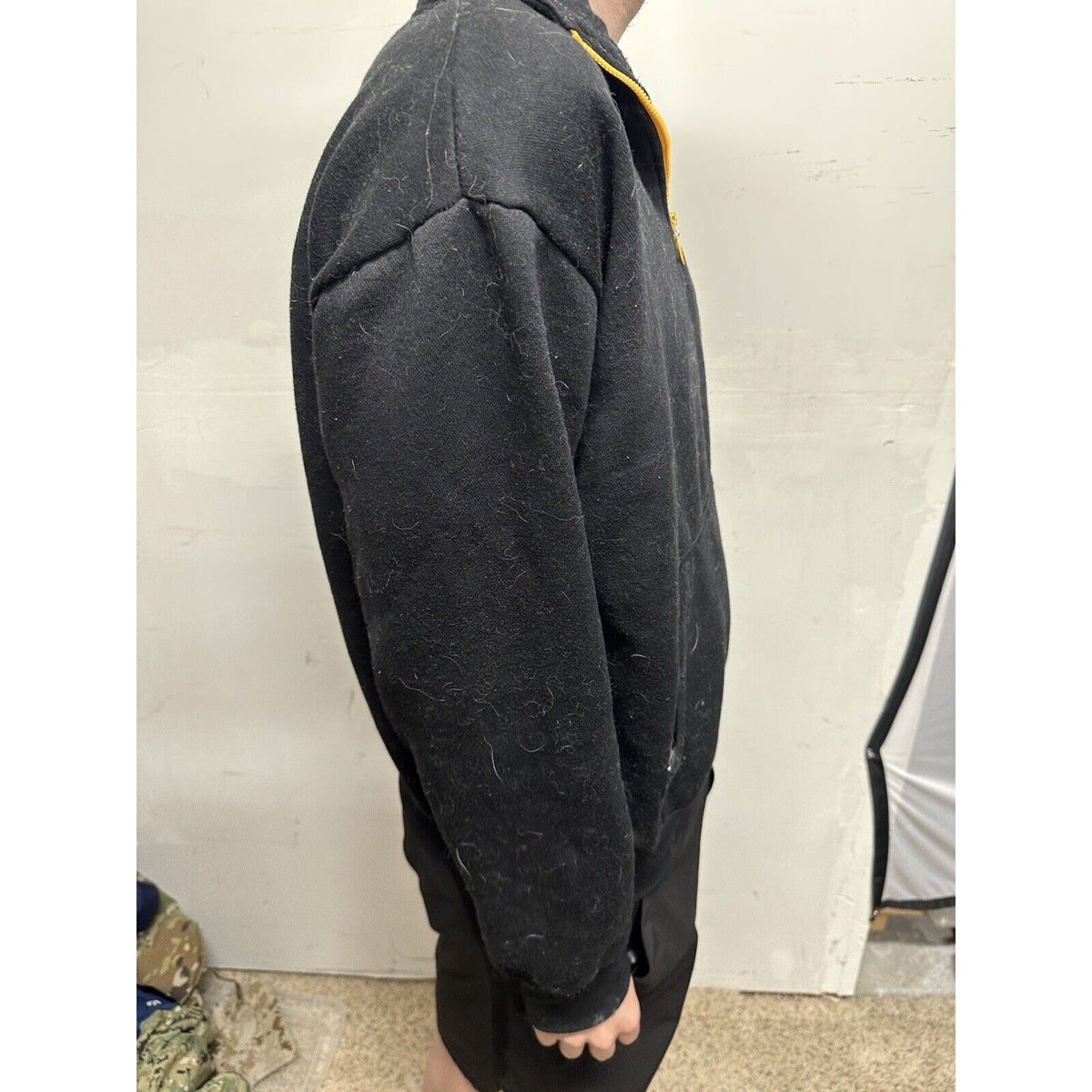 Men’s Black Medium Us Army 1/4 Zip Poly Cotton Pullover Sweater