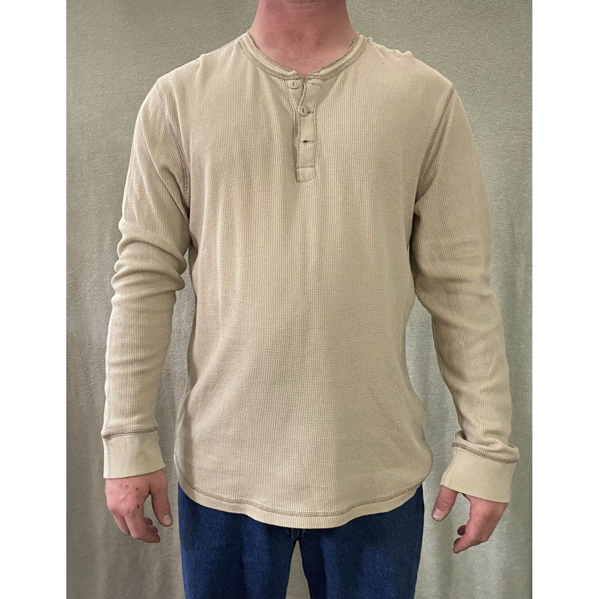 Old Navy Men’s XL Beige Oatmeal Long Sleeves Pullover Henley Shirt