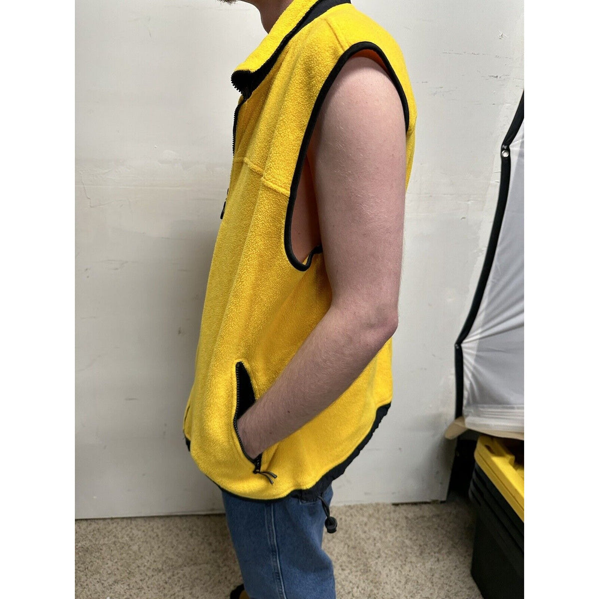 men’s XL prospirit yellow zip up sleeveless vest