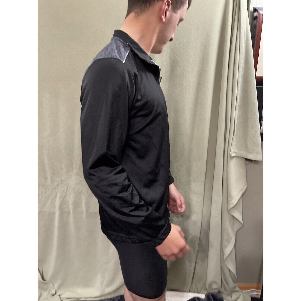 And1 Men's Black And Gray Full Zip Jacket Warm Up Sweats  Medium Long Sleeve