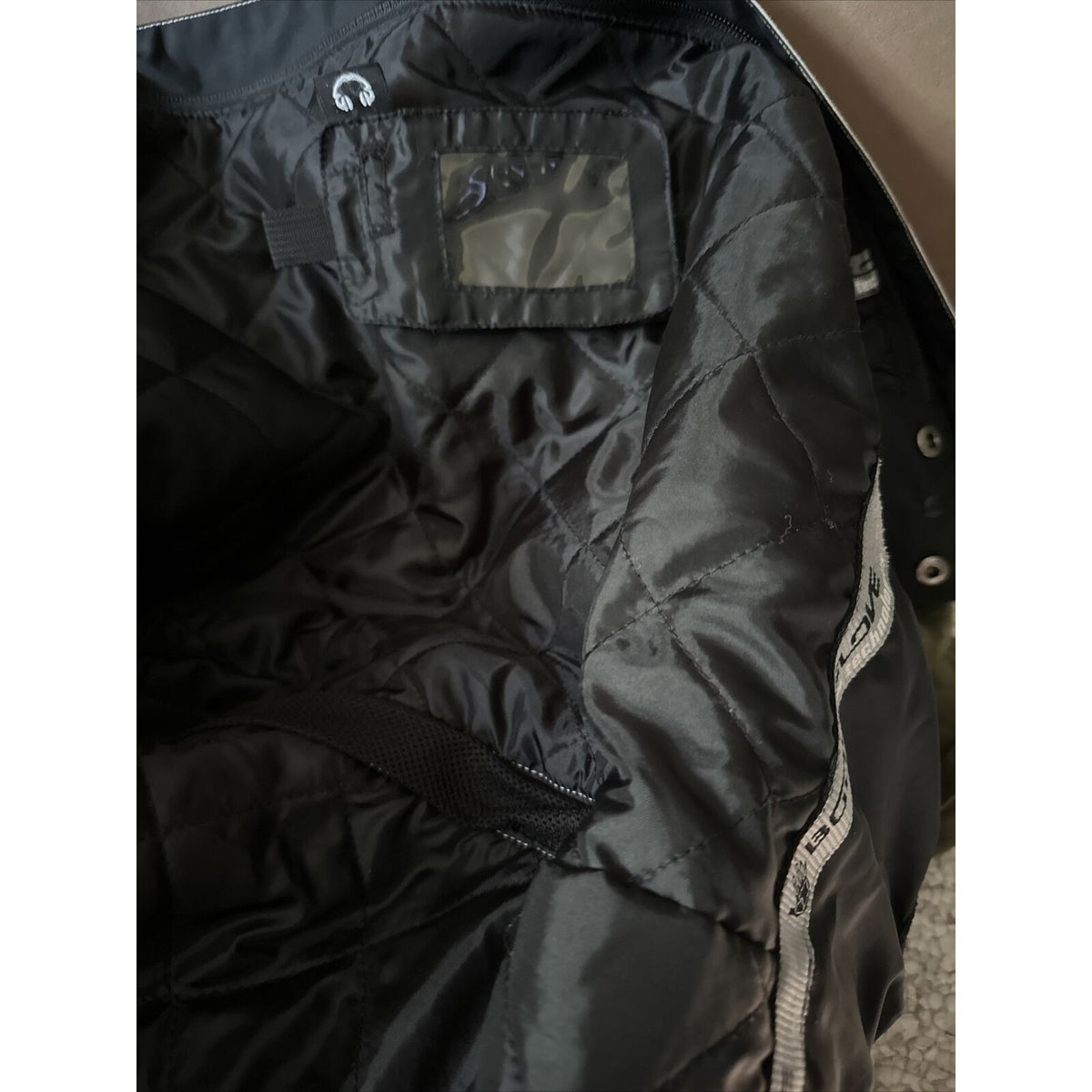 Men’s Large Black And White Snow Technology Body Glove Jacket