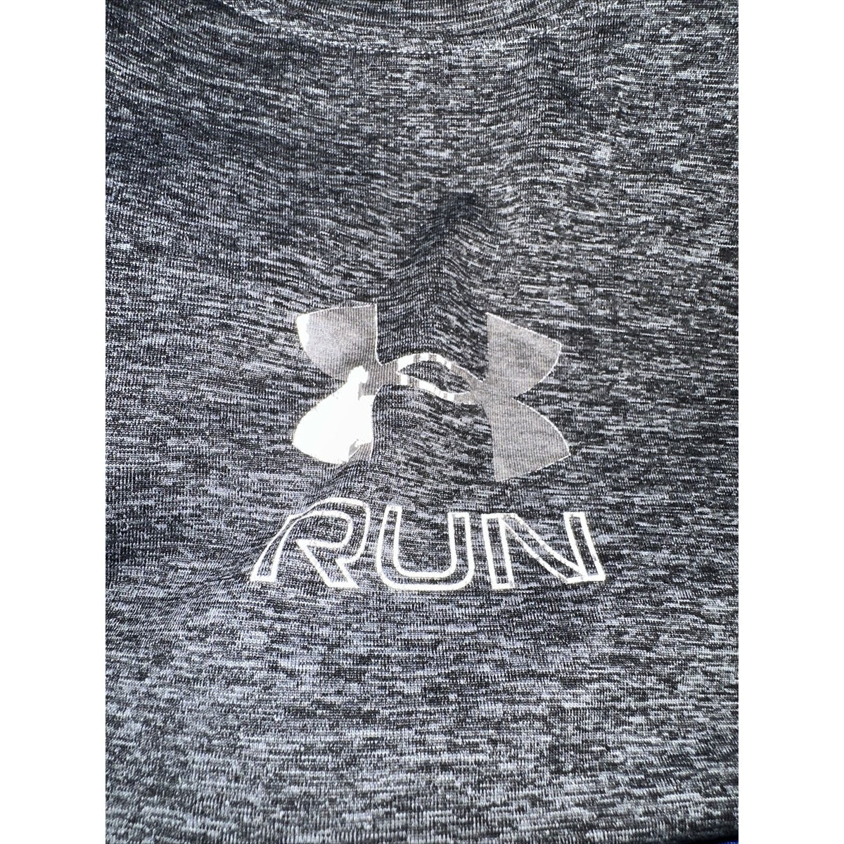 Men’s Gray Under Armour Run Fitted Large Athletic Shirt
