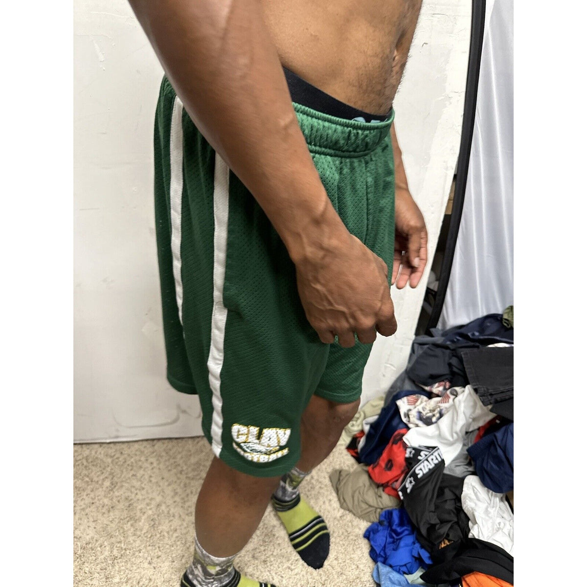 Men’s Large Nike  Clay Football Green Athletic Shorts With Pockets