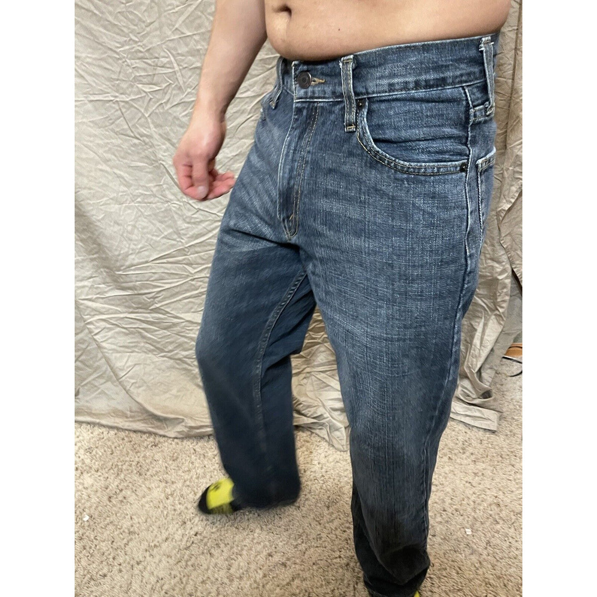 Men's Signature Levis Relaxed 30 x 32 blie jeans