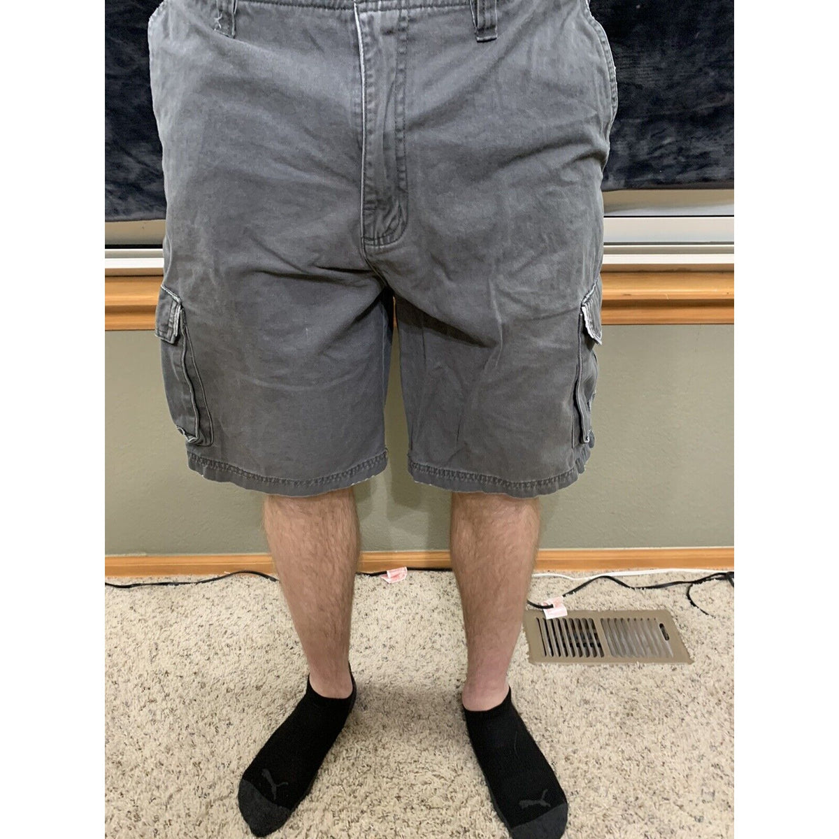 Quick Silver  Men's Size 34 Gray Rugged Cargo Shorts