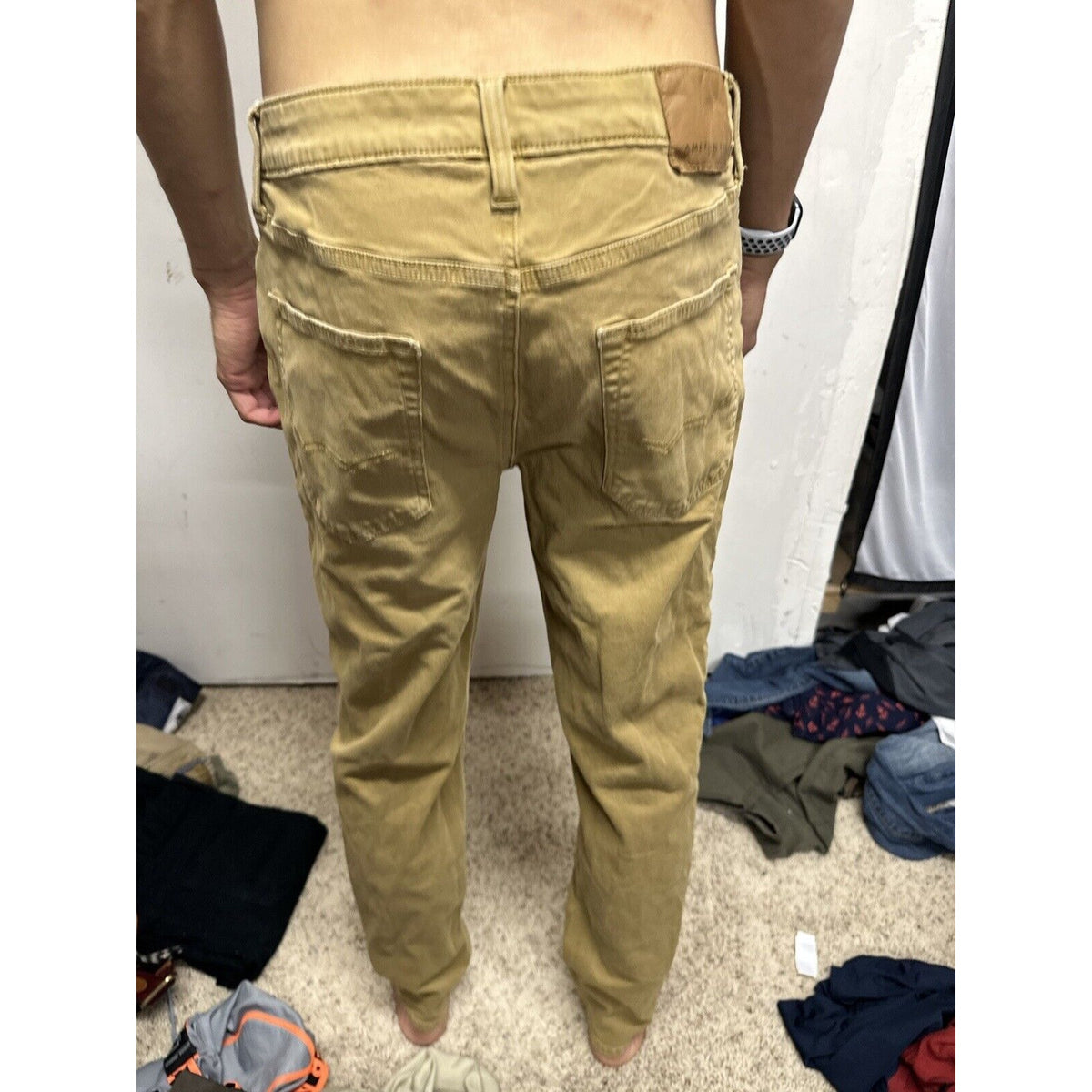 Men’s Khaki American Eagle Flex 30x30 Jeans Pants