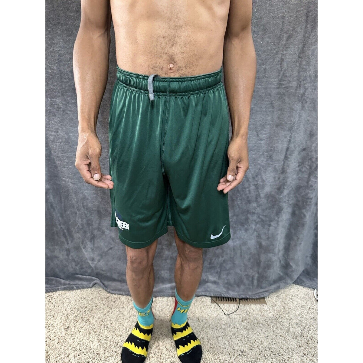 Men’s Green Nike Pine Creek High School Football Athletic Shorts Size Large