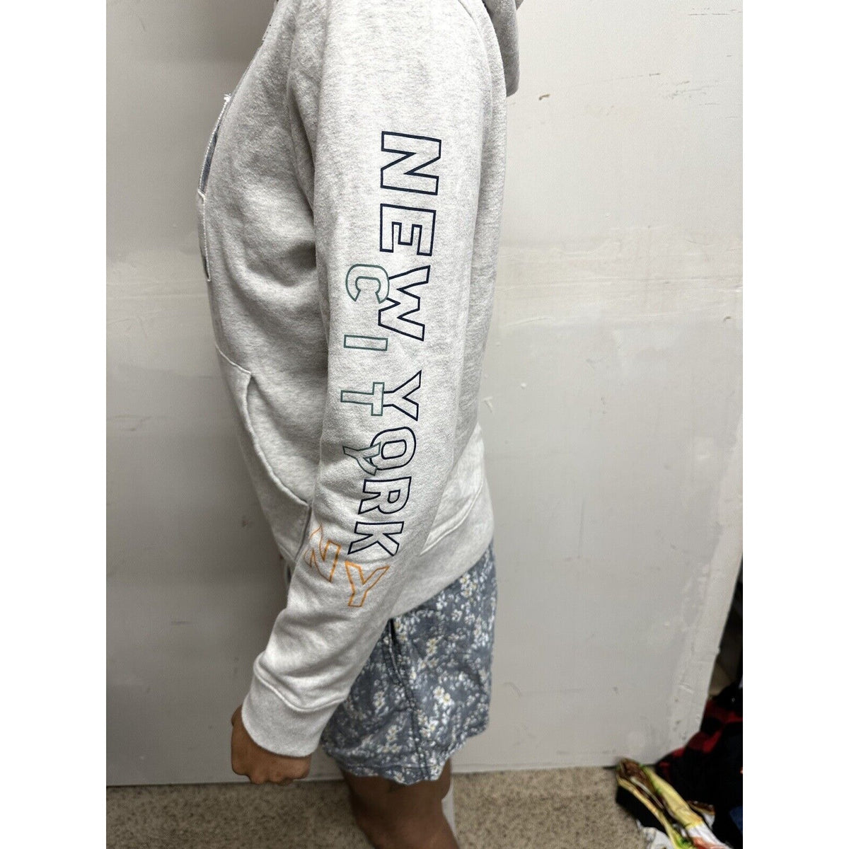 Men’s Small Grey Aeropostale Hoodie New York