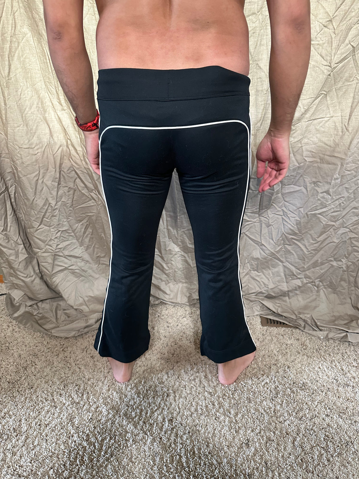 Women’s black Nike yoga pants medium sportswear