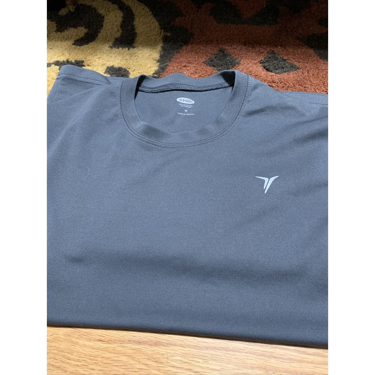 Men’s Old Navy Dark Gray Short Sleeve Medium Workout Shirt
