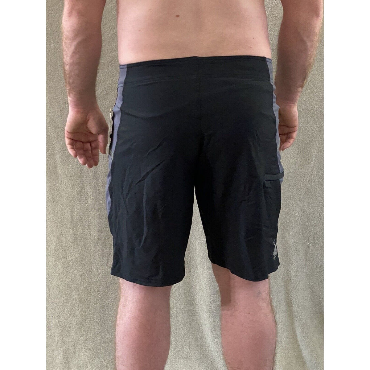 Soffe Extreme Training XT46 Men’s 34 Med Black & Gray Utility Board Shorts NWT