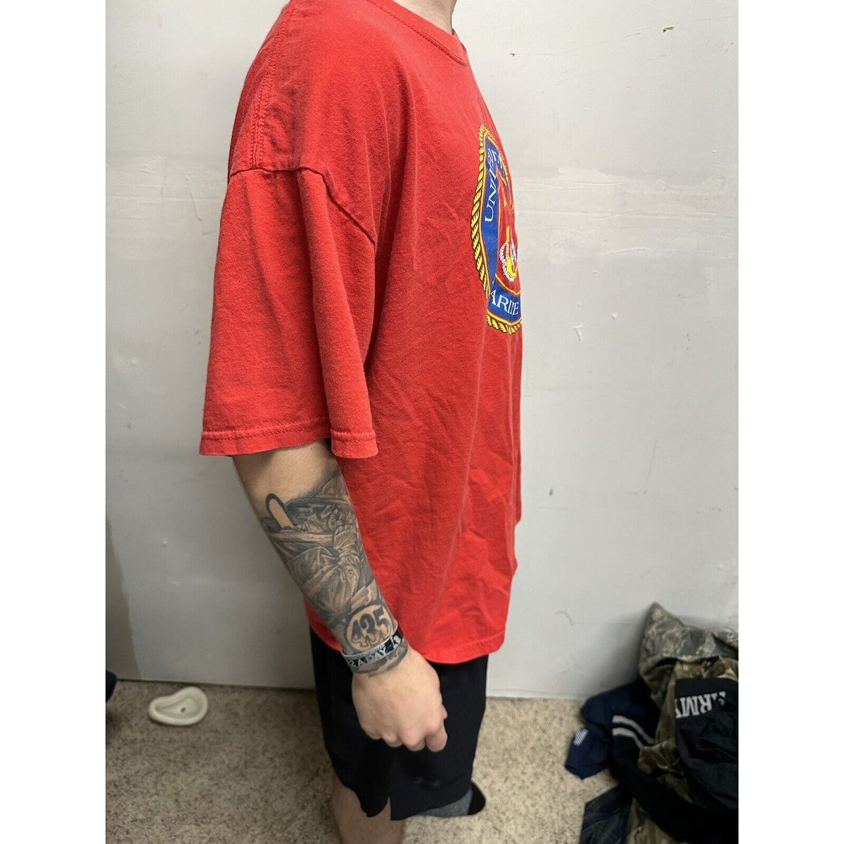 Men’s XL Red Marines USMC Tshirt  Gildan