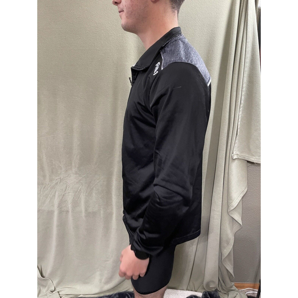 And1 Men's Black And Gray Full Zip Jacket Warm Up Sweats  Medium Long Sleeve