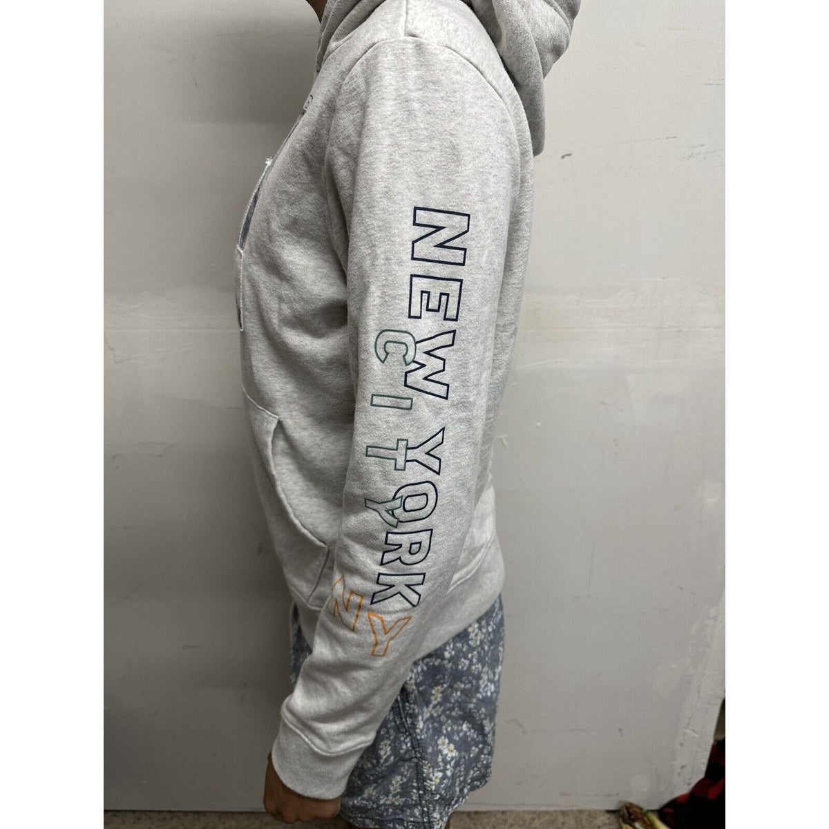 Men’s Small Grey Aeropostale Hoodie New York