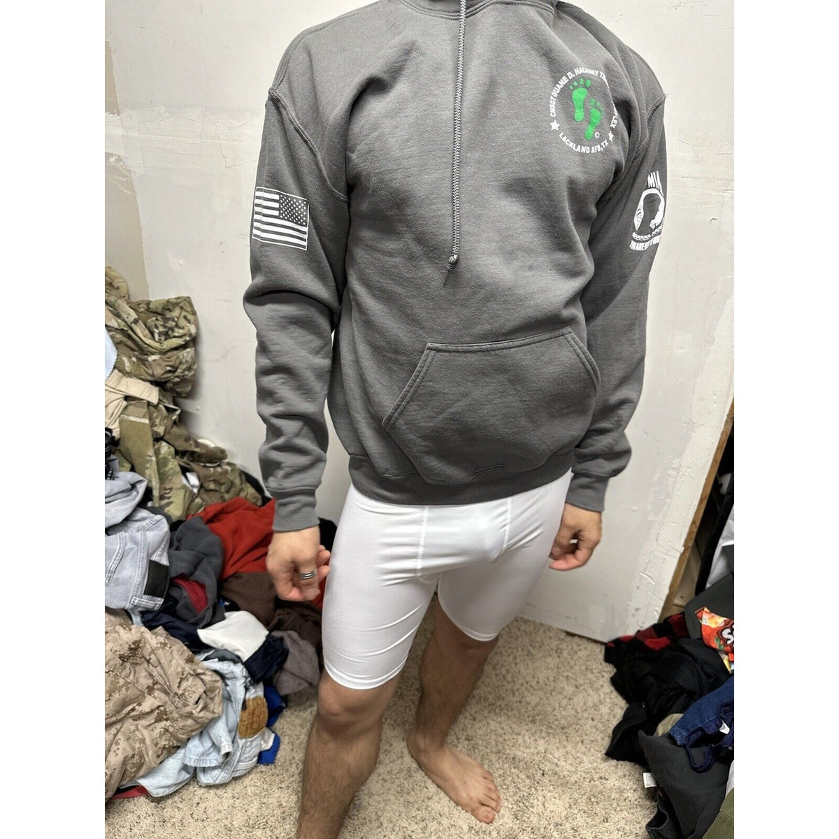 Men’s Gray CMSGT Hackney Training Complex  Lackland AFB TX Gildan Medium Hoodie