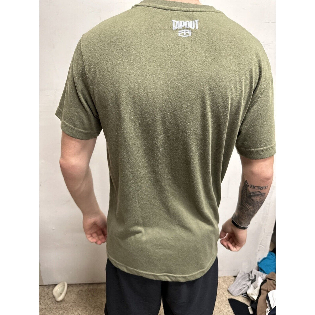 Men’s Short Sleeve Small Olive Green Tapout Shirt