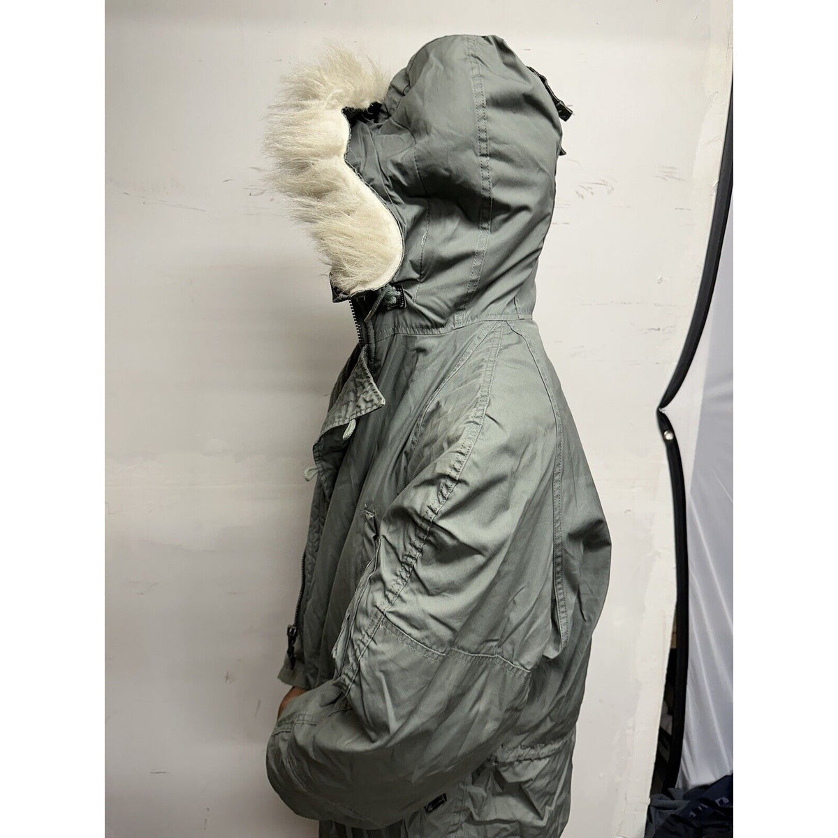 USAF Military Uniform Parka Extreme Cold Weather Type N-38 Medium Sage Green