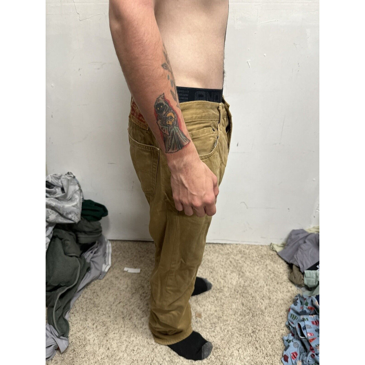 Men’s Levi’s 505 Khaki 34 X 34 Jeans Pants